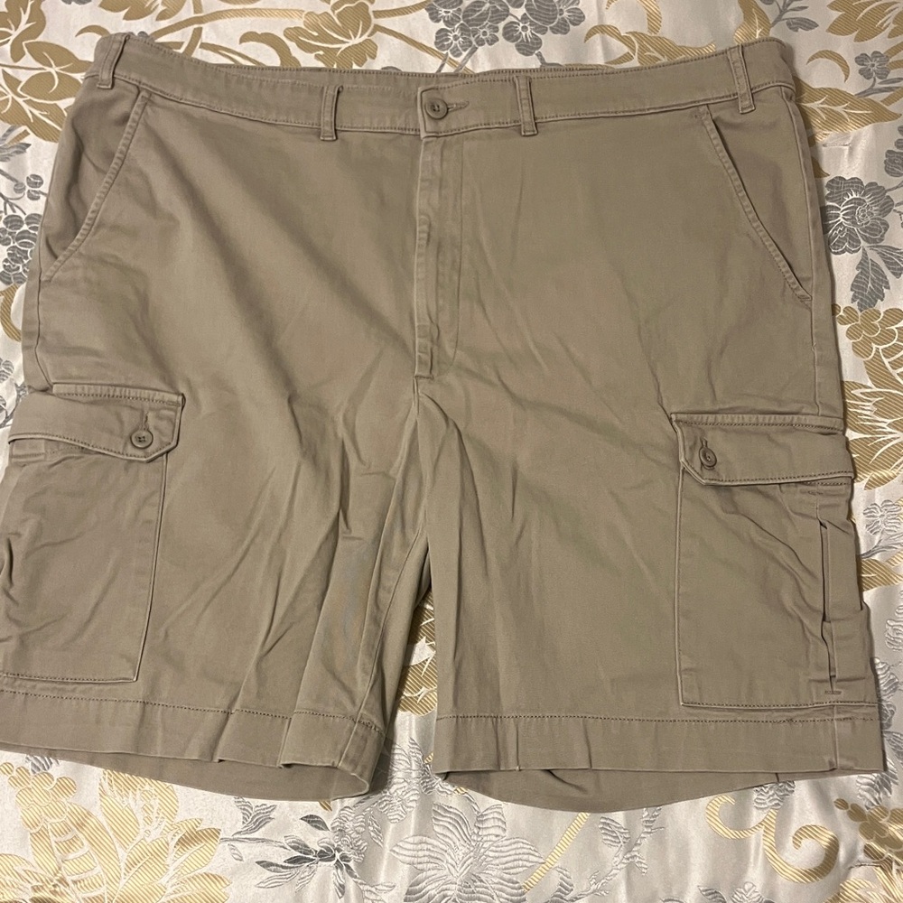 St. John's Bay Men's Khaki Cargo Shorts